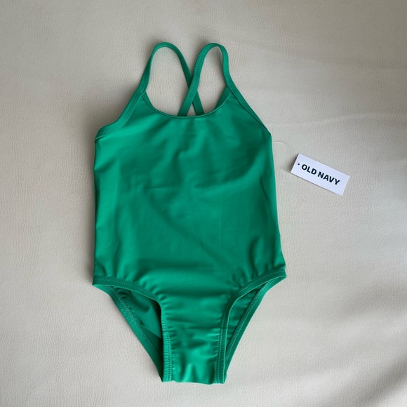 Old Navy Toddler 2pack Swimsuit - Picture 6 of 15